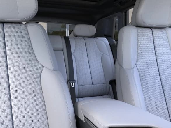 Cadillac LYRIQ Luxury 4dr 2027 — side view