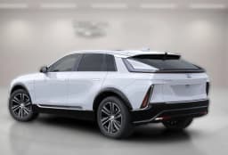 Cadillac LYRIQ Luxury 4dr 2027 — side view