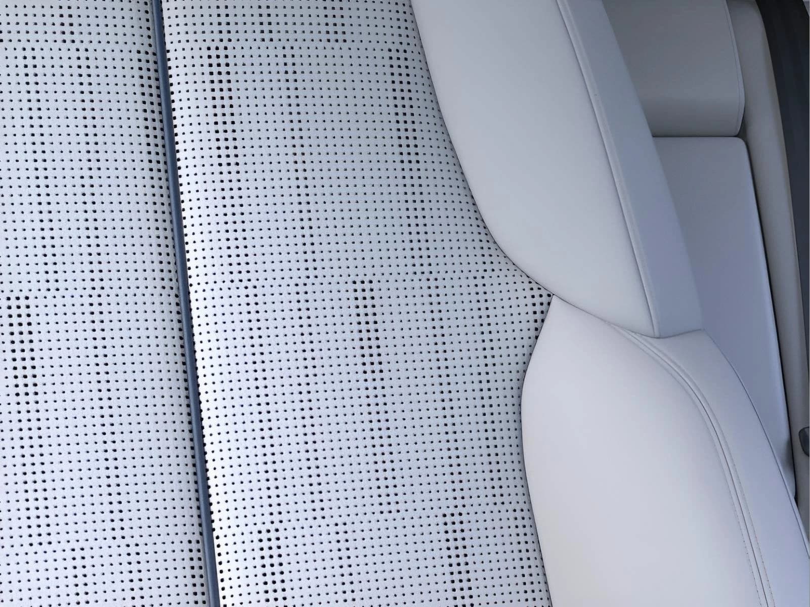 Cadillac LYRIQ Luxury 4dr 2027 — side view
