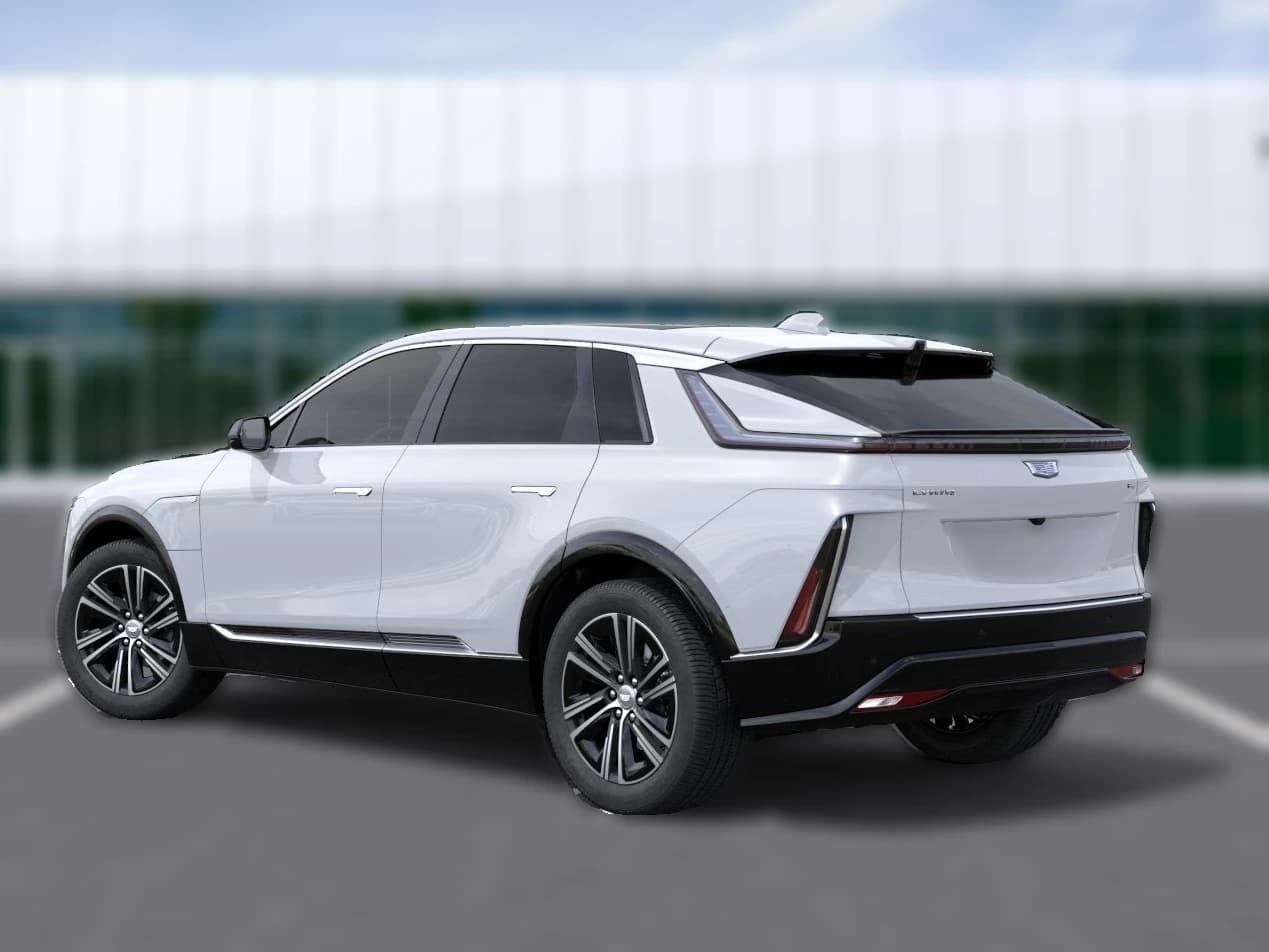 Cadillac LYRIQ Luxury 4dr 2027 — side view
