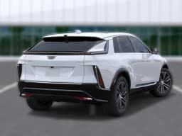 Cadillac LYRIQ Luxury 4dr 2027 — side view