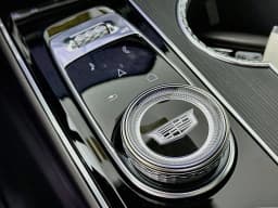 Cadillac LYRIQ Luxury 4dr 2026 — side view