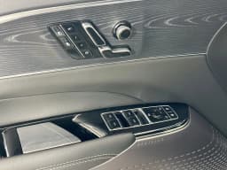 Cadillac LYRIQ Luxury 4dr 2026 — side view