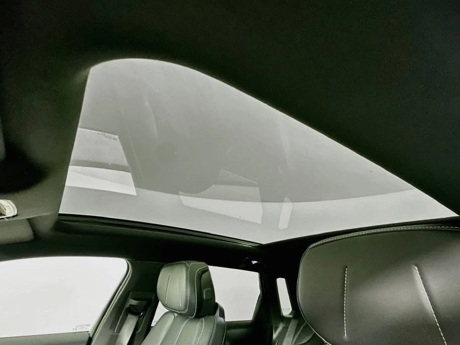 Cadillac LYRIQ Luxury 4dr 2026 — side view