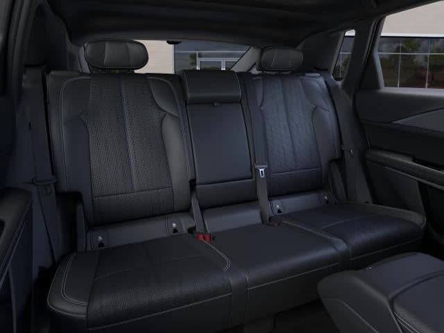 Cadillac LYRIQ Luxury 4dr 2027 — side view