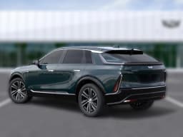 Cadillac LYRIQ Luxury 4dr 2027 — side view
