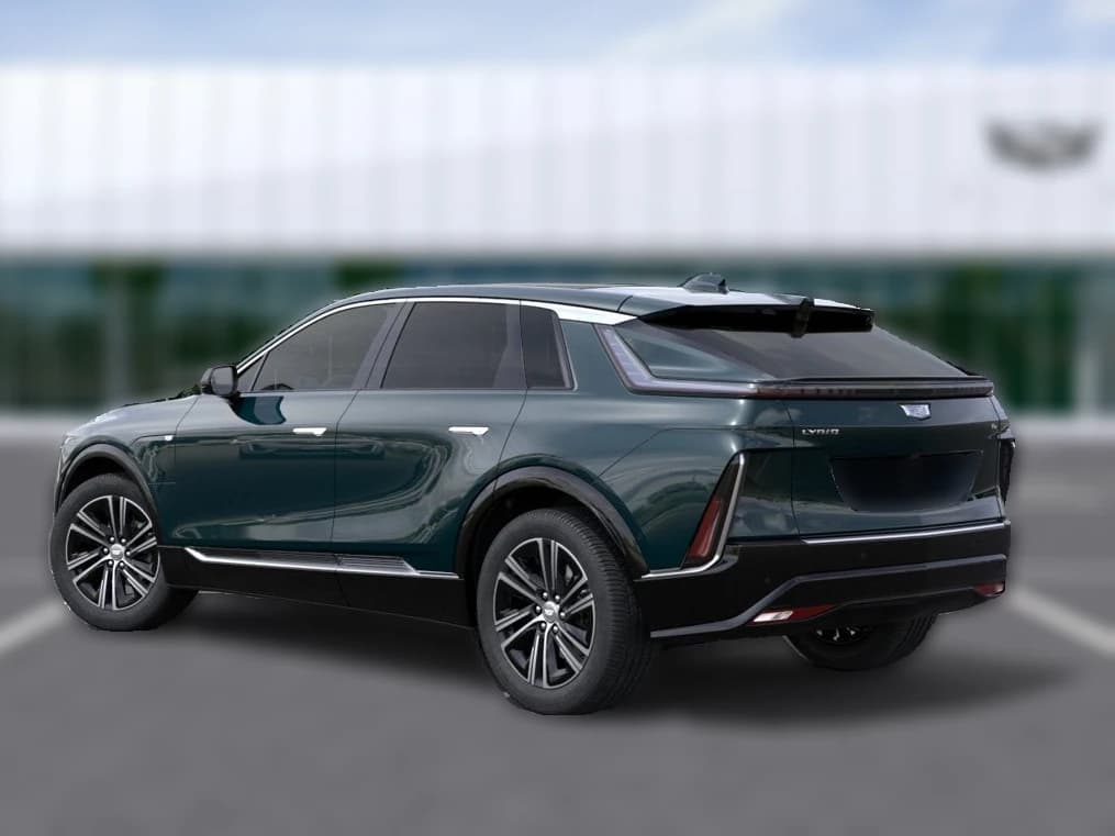 Cadillac LYRIQ Luxury 4dr 2027 — side view