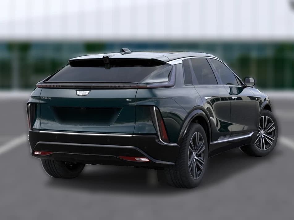 Cadillac LYRIQ Luxury 4dr 2027 — side view