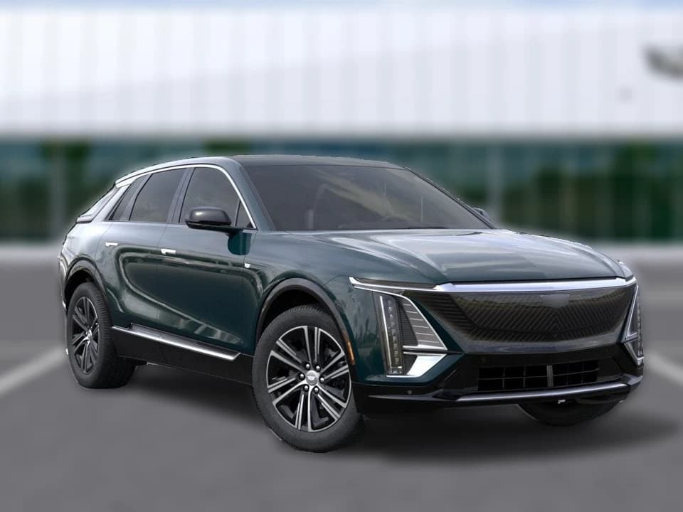 Cadillac LYRIQ Luxury 4dr 2027 — side view