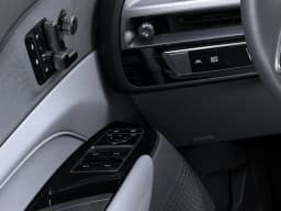 Cadillac LYRIQ Luxury 4dr 2027 — side view