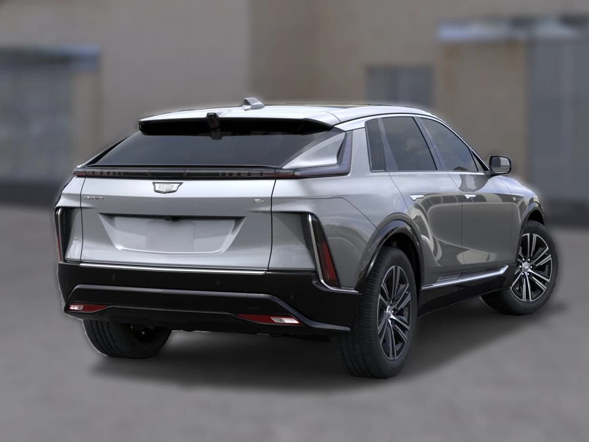 Cadillac LYRIQ Luxury 4dr 2027 — side view