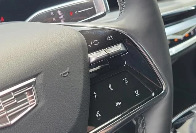 Cadillac LYRIQ Sport 4dr 2026 — side view