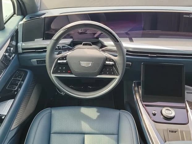 Cadillac Escalade IQL Premium Luxury AWD 4dr 2026 — side view