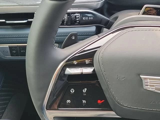 Cadillac Escalade IQL Premium Luxury AWD 4dr 2026 — side view