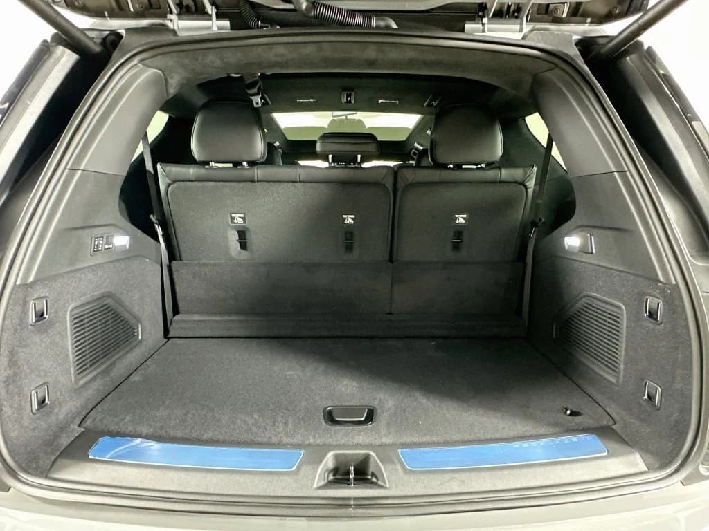 Cadillac Escalade IQL Premium Sport AWD 4dr 2026 — side view
