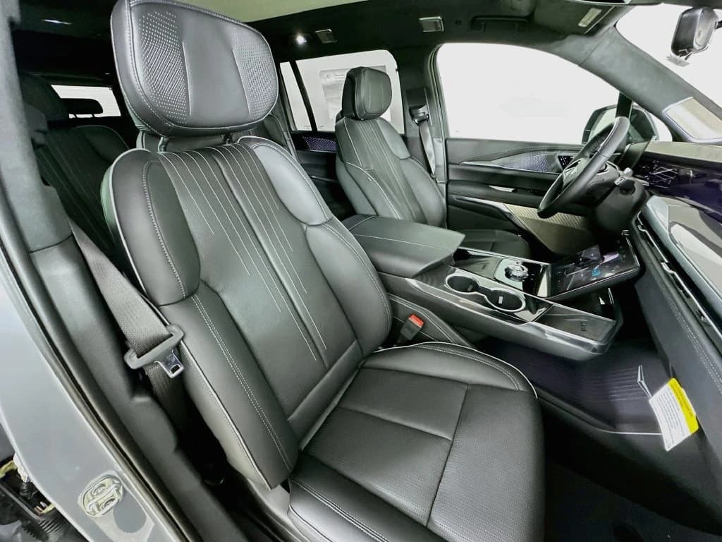 Cadillac Escalade IQL Premium Sport AWD 4dr 2026 — side view