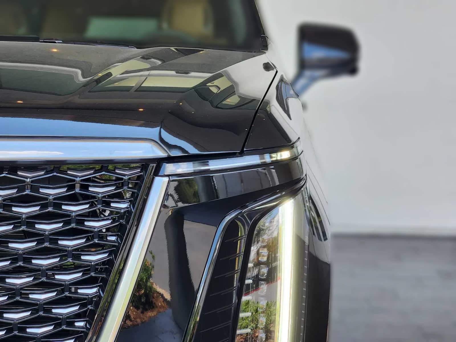 Cadillac Escalade RWD Luxury 4dr 2026 — side view