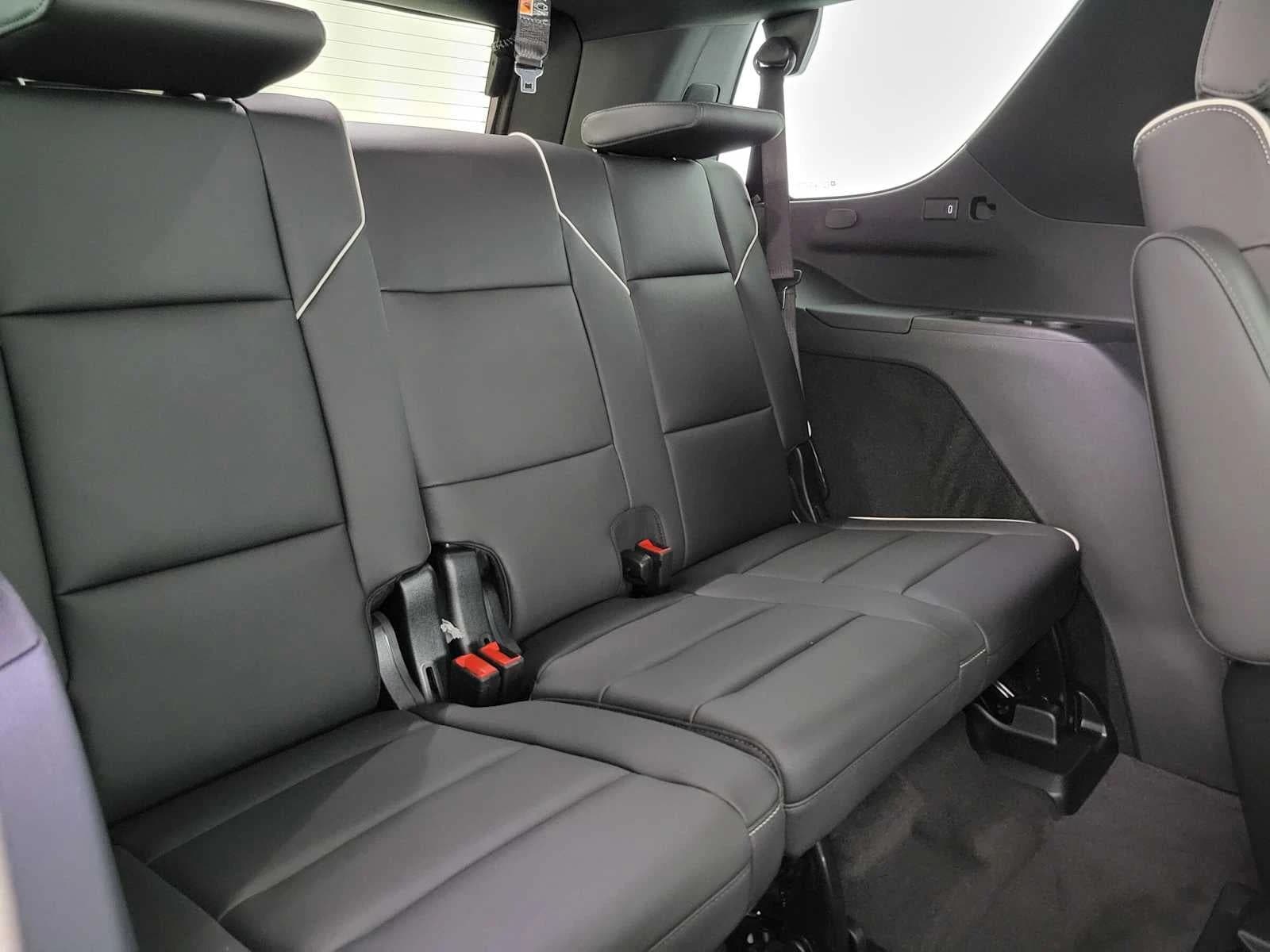Cadillac Escalade 2WD Luxury 4dr 2027 — side view