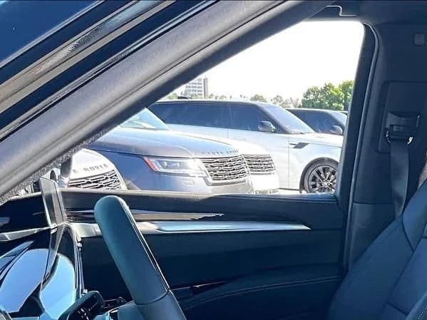 Cadillac Escalade 4WD 4dr 2026 — side view