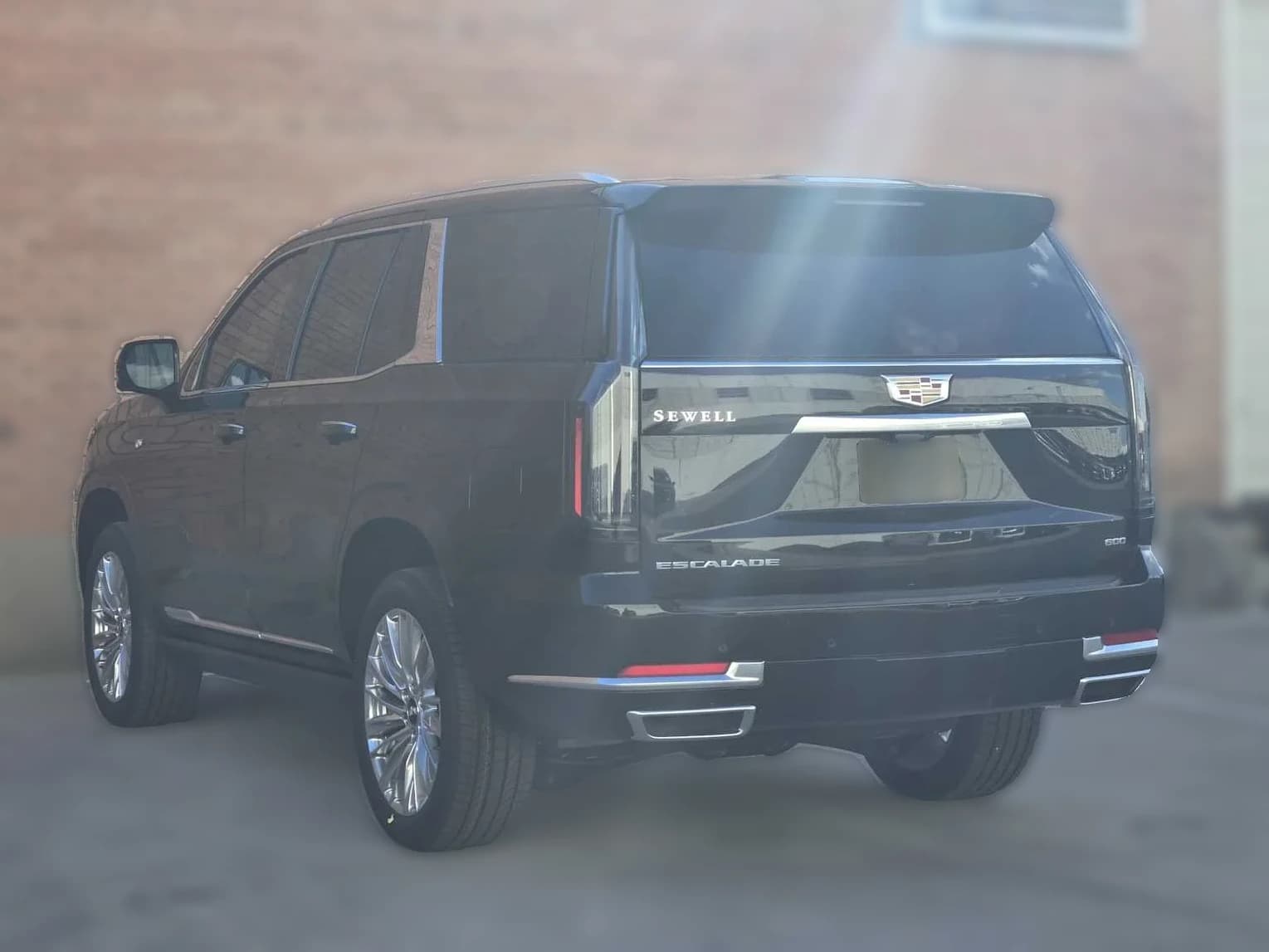 Cadillac Escalade 4WD Luxury 4dr 2026 — side view