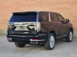 Cadillac Escalade 4WD Luxury 4dr 2026 — side view