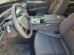Cadillac Escalade 4WD Luxury 4dr 2026 — side view