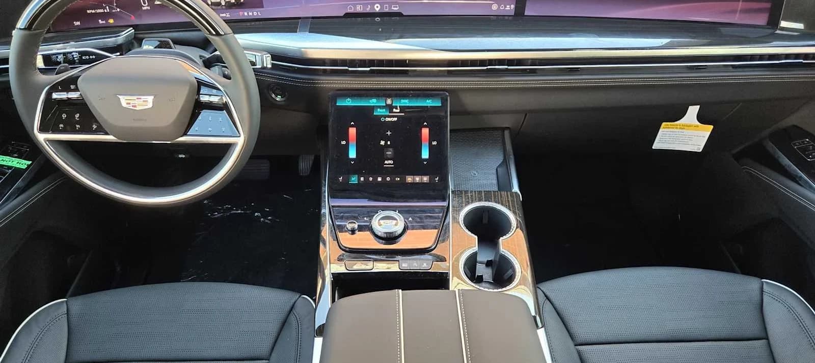 Cadillac Escalade 4WD Luxury 4dr 2026 — side view