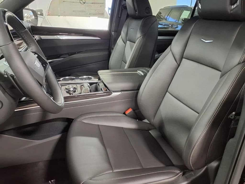 Cadillac Escalade ESV 4WD 4dr 2026 — side view