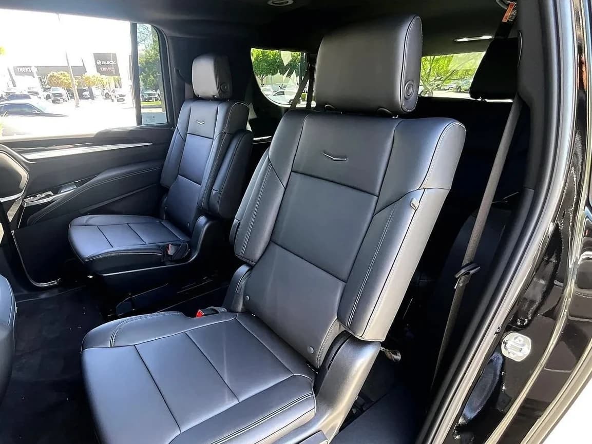 Cadillac Escalade ESV 4WD 4dr 2026 — side view