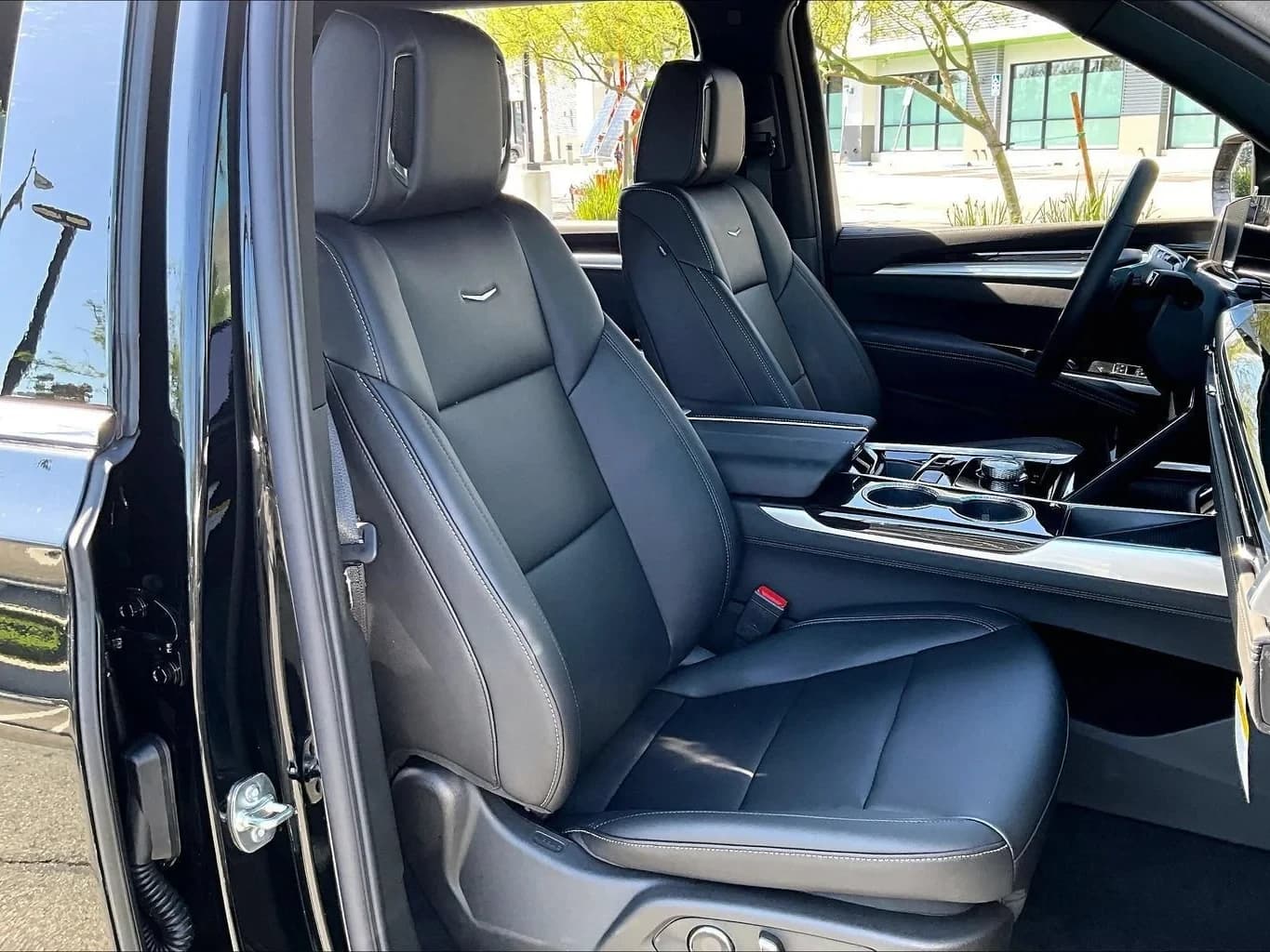 Cadillac Escalade ESV 4WD 4dr 2026 — side view