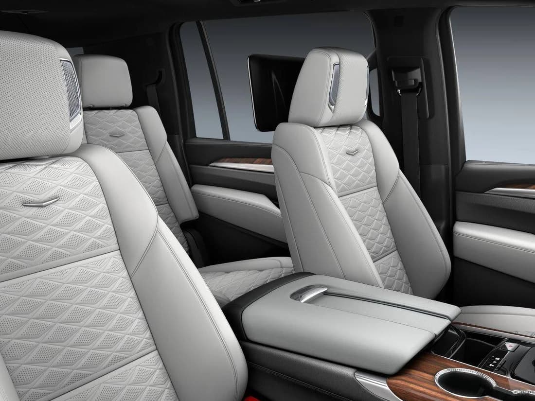 Cadillac Escalade ESV 4WD Platinum Sport 4dr 2026 — side view