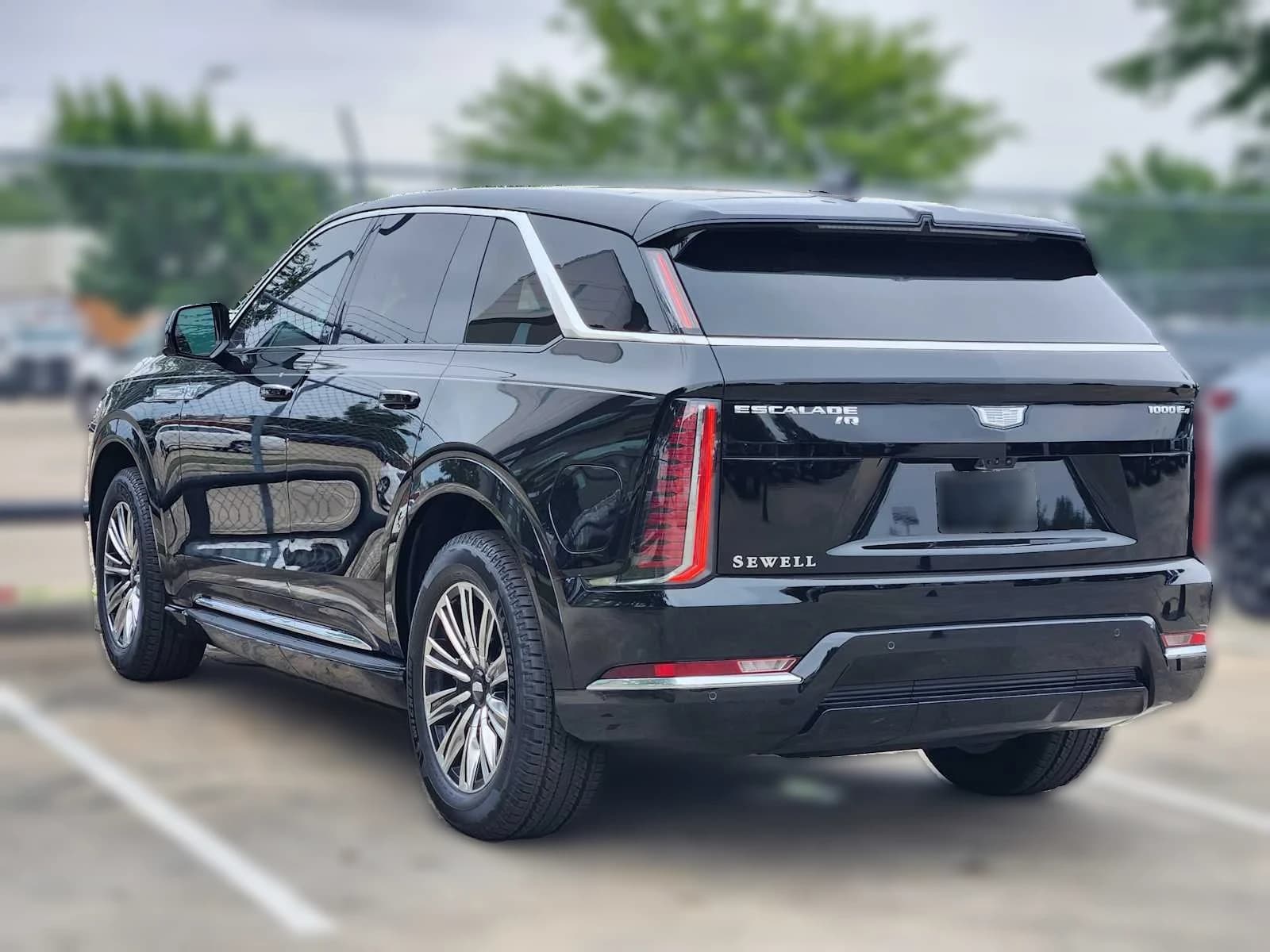 Cadillac Escalade IQ Luxury AWD 4dr 2026 — side view