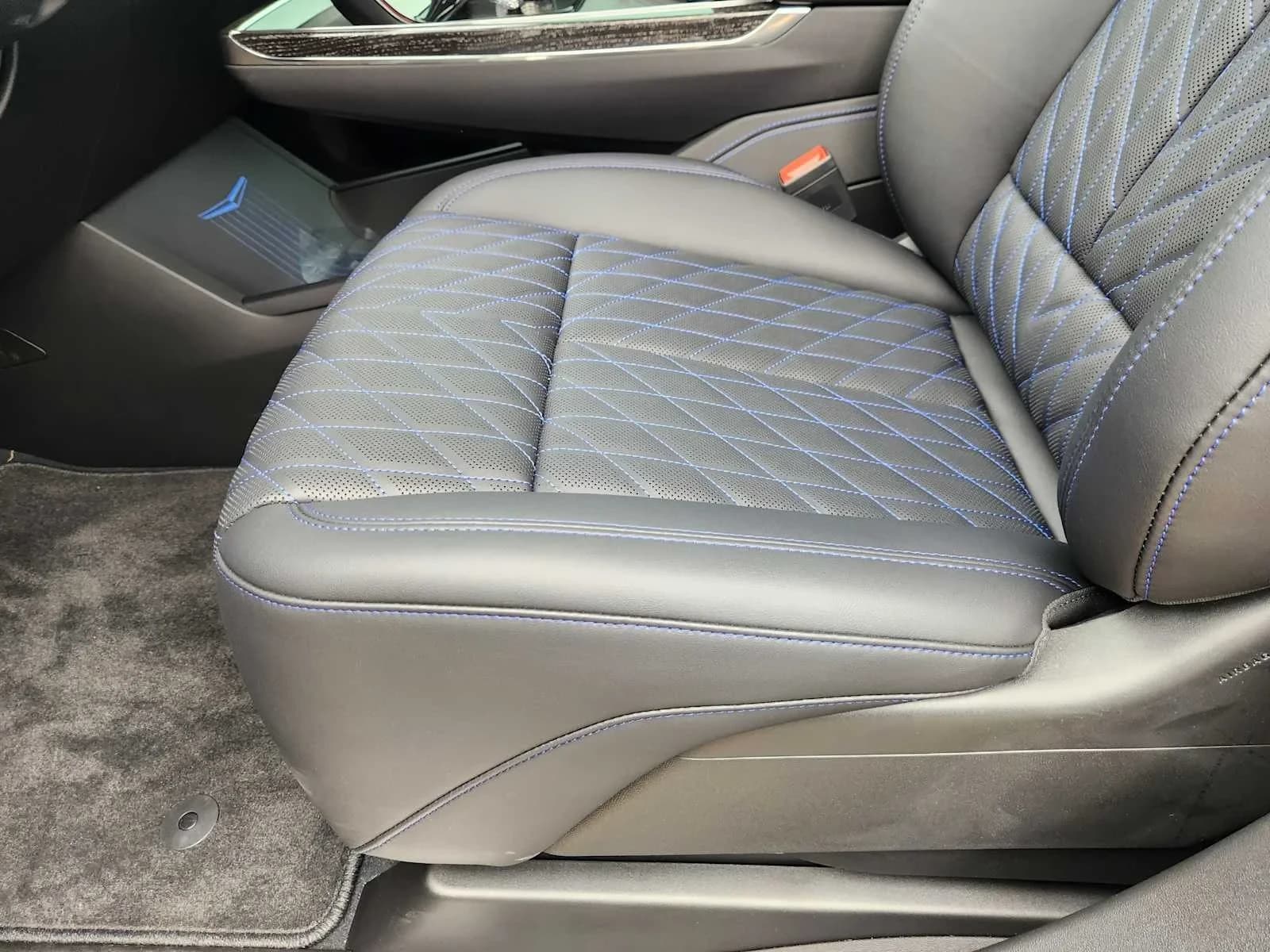 Cadillac Escalade IQ Luxury AWD 4dr 2026 — side view