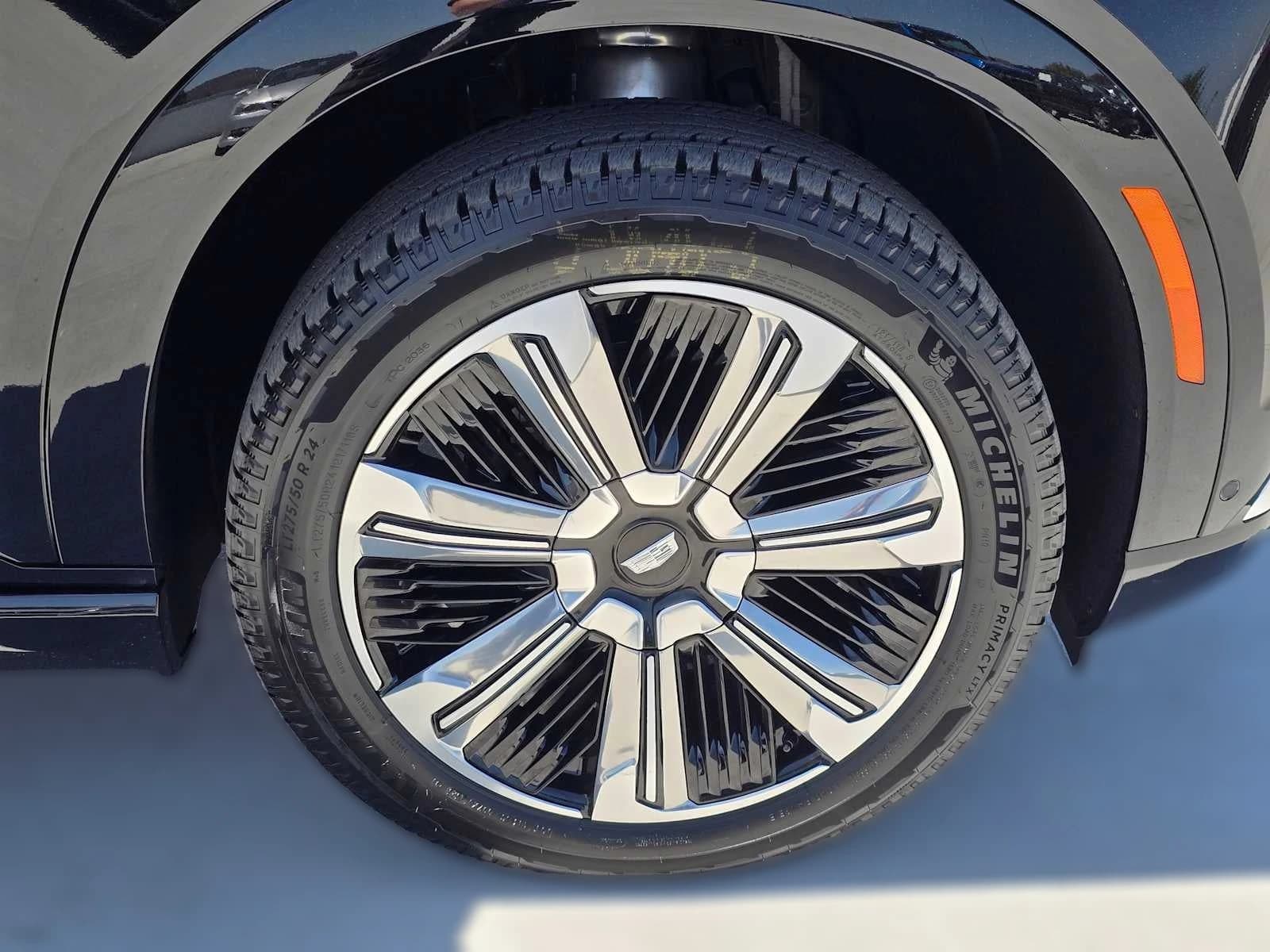Cadillac Escalade IQ Luxury AWD 4dr 2026 — side view