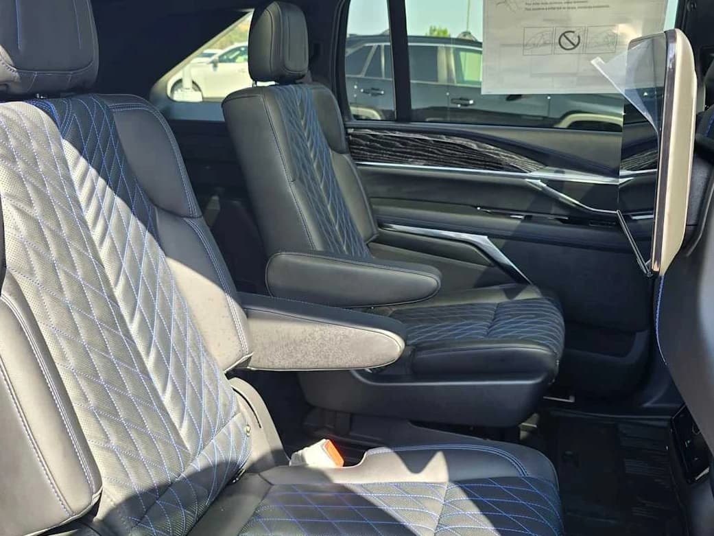 Cadillac Escalade IQ Luxury AWD 4dr 2026 — side view