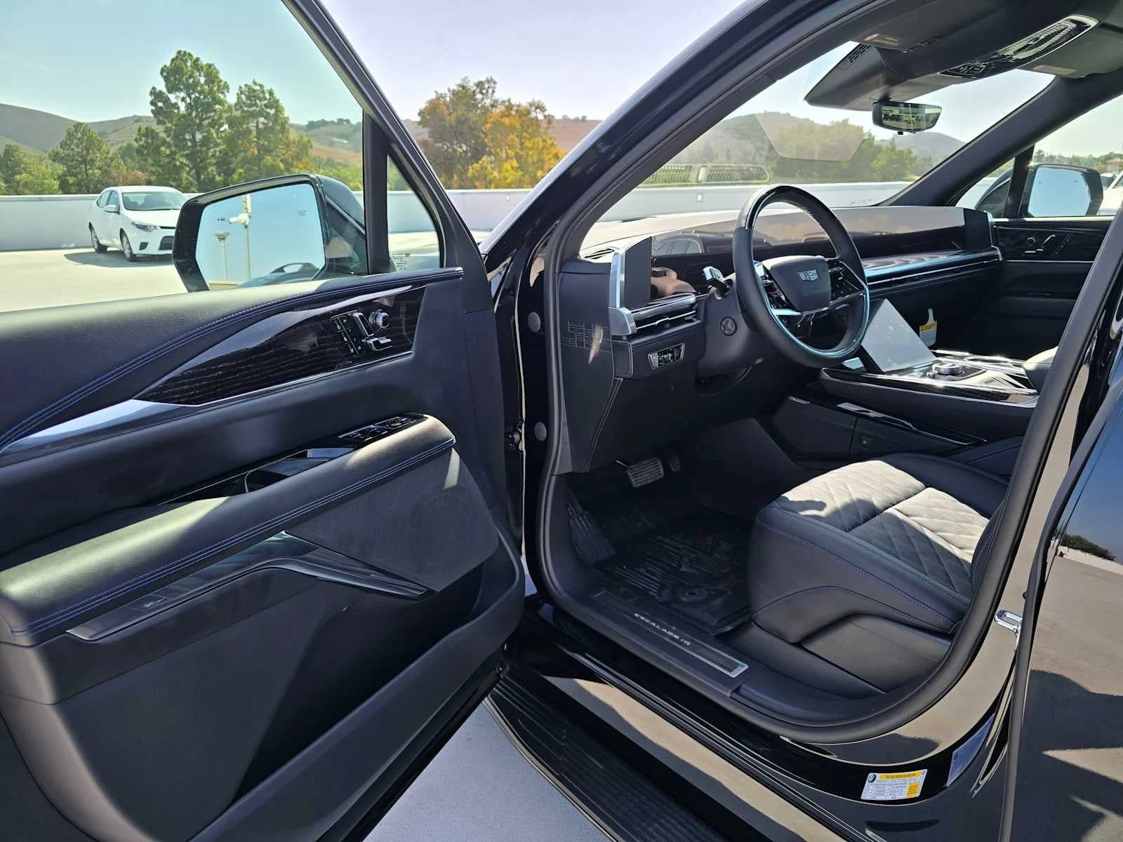 Cadillac Escalade IQ Luxury AWD 4dr 2026 — side view