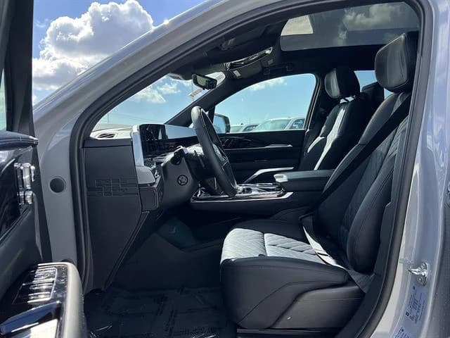 Cadillac Escalade IQ Luxury AWD 4dr 2026 — side view