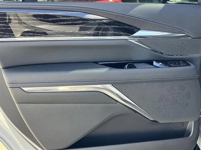 Cadillac Escalade IQ Luxury AWD 4dr 2026 — side view