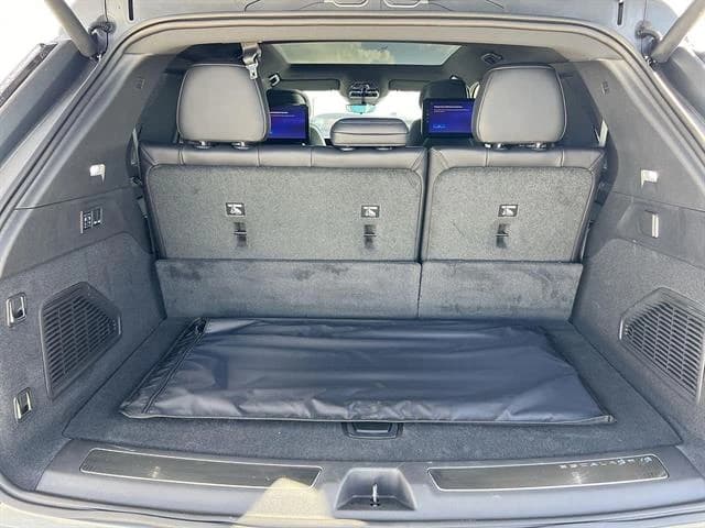 Cadillac Escalade IQ Luxury AWD 4dr 2026 — side view
