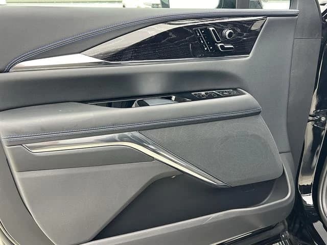 Cadillac Escalade IQ Luxury AWD 4dr 2026 — side view
