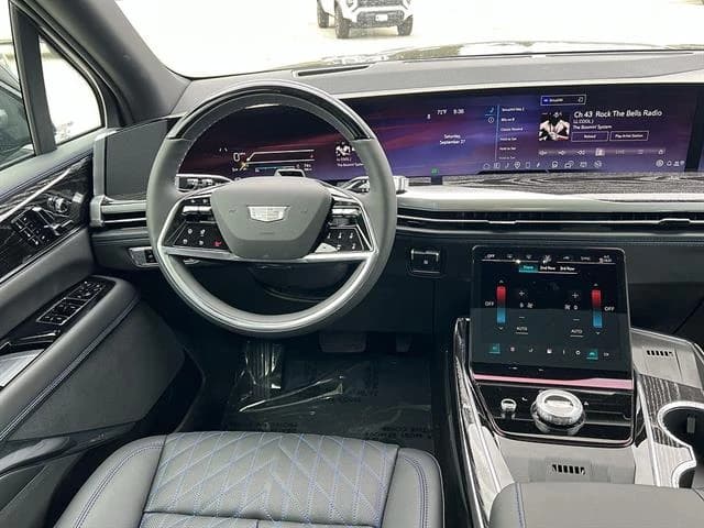 Cadillac Escalade IQ Luxury AWD 4dr 2026 — side view