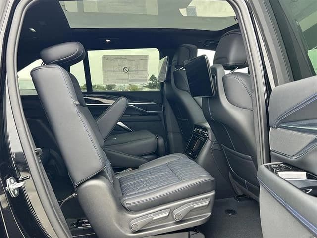 Cadillac Escalade IQ Luxury AWD 4dr 2026 — side view