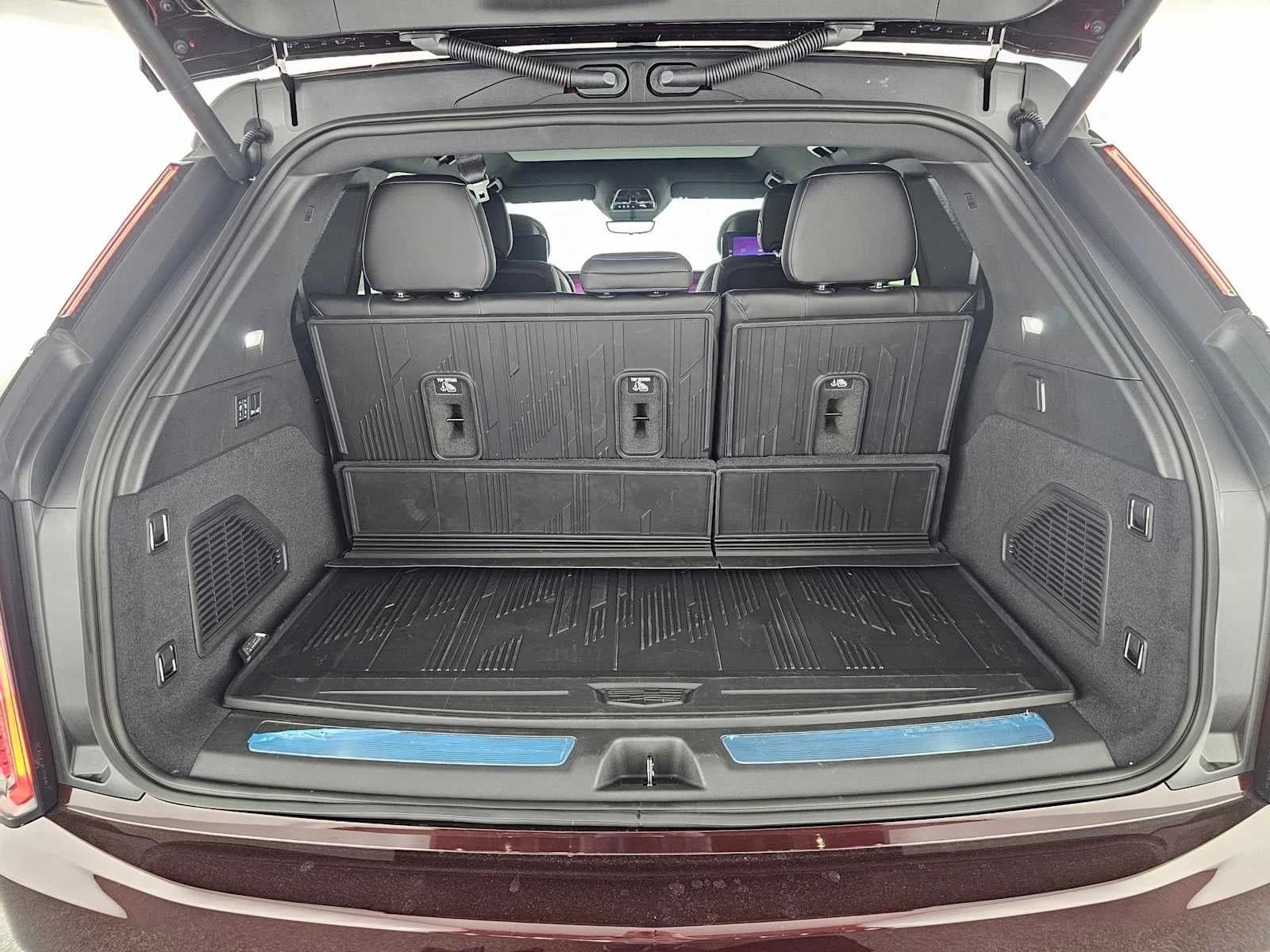 Cadillac Escalade IQ Luxury AWD 4dr 2026 — side view