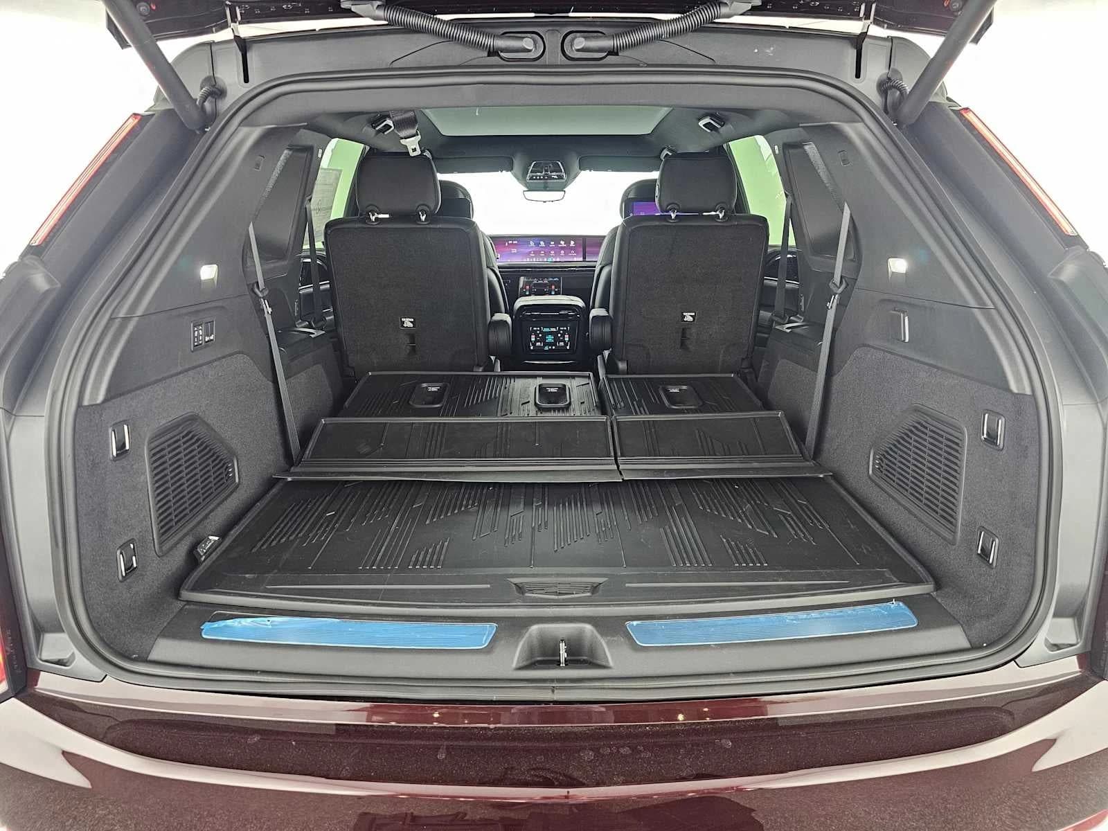 Cadillac Escalade IQ Luxury AWD 4dr 2026 — side view