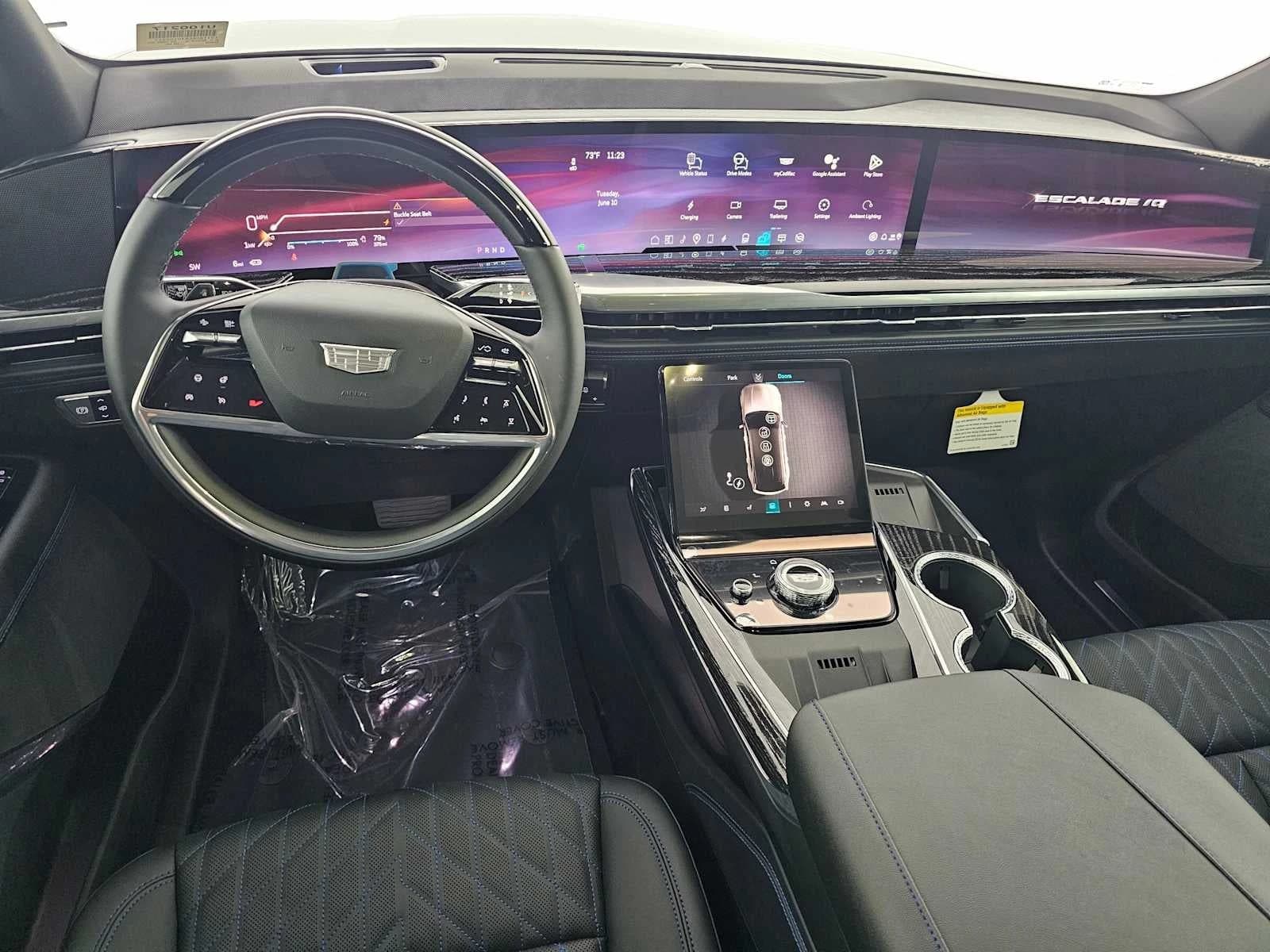 Cadillac Escalade IQ Luxury AWD 4dr 2026 — side view