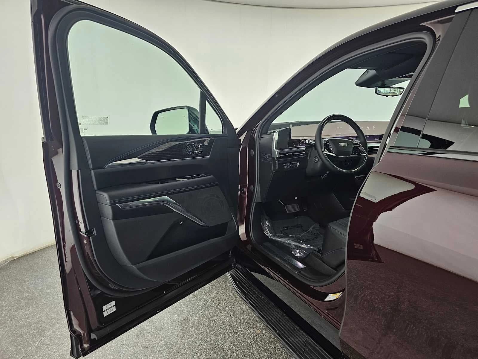 Cadillac Escalade IQ Luxury AWD 4dr 2026 — side view