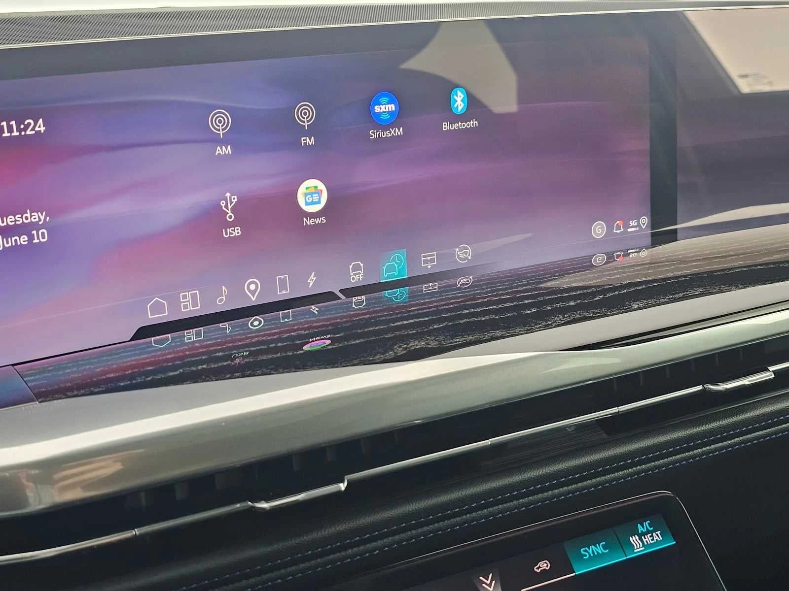 Cadillac Escalade IQ Luxury AWD 4dr 2026 — side view
