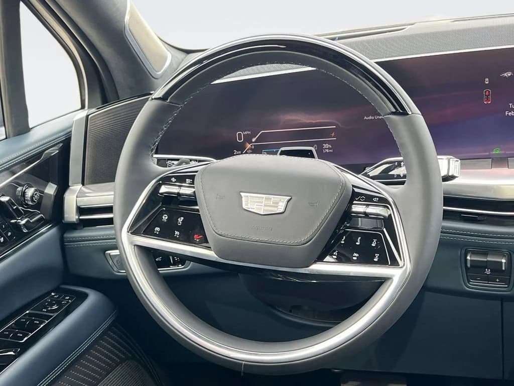 Cadillac Escalade IQ Luxury 2 AWD 4dr 2025 — side view