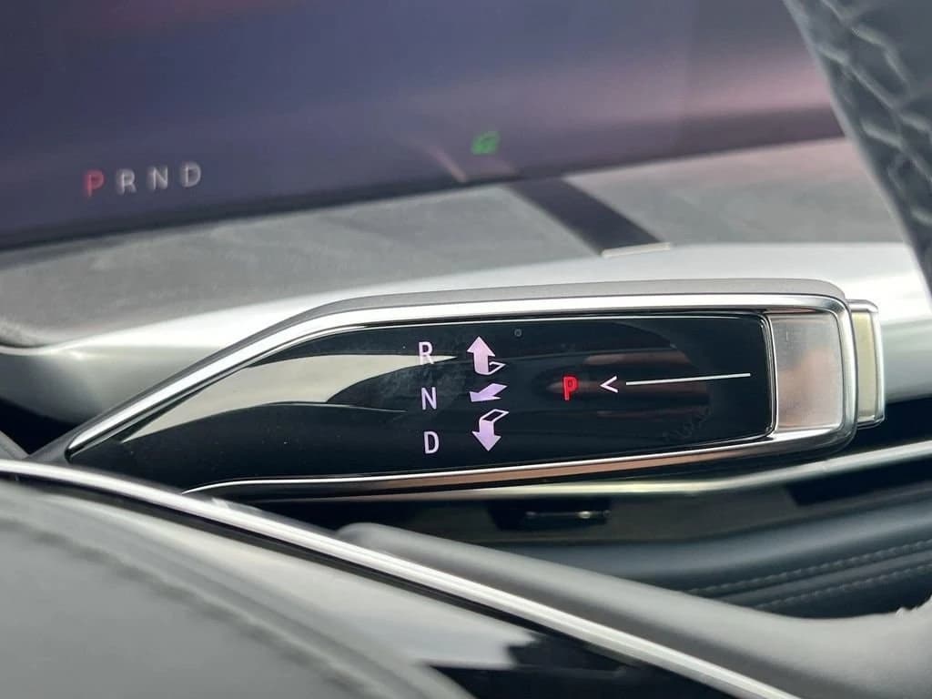 Cadillac Escalade IQ Luxury 2 AWD 4dr 2025 — side view