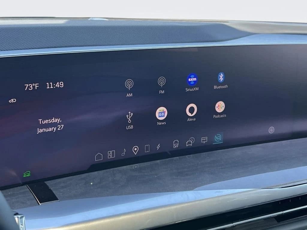 Cadillac Escalade IQ Luxury 2 AWD 4dr 2025 — side view